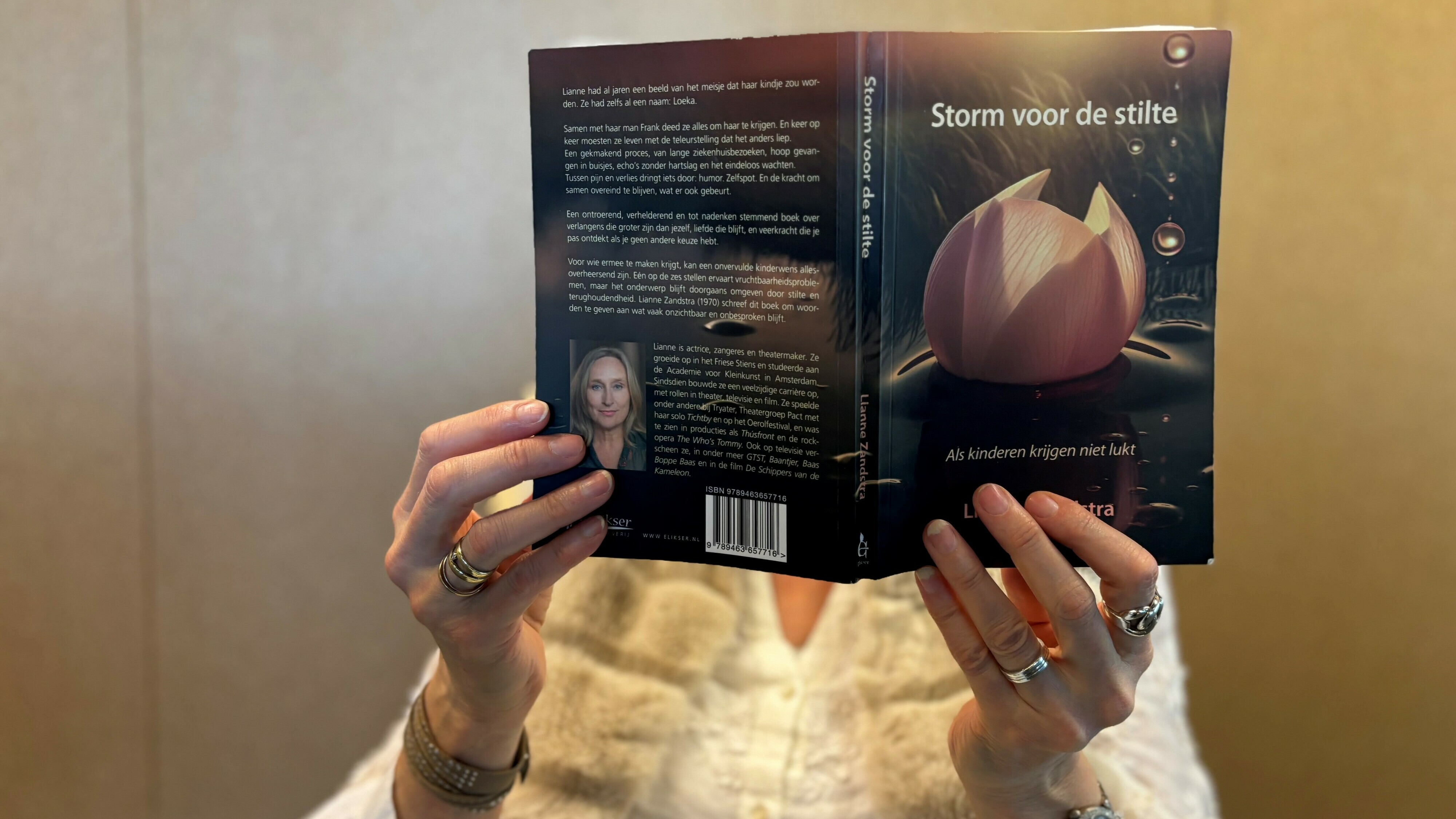 Lianne Zandstra skreau in boek oer de wrakseling om in bern te krijen