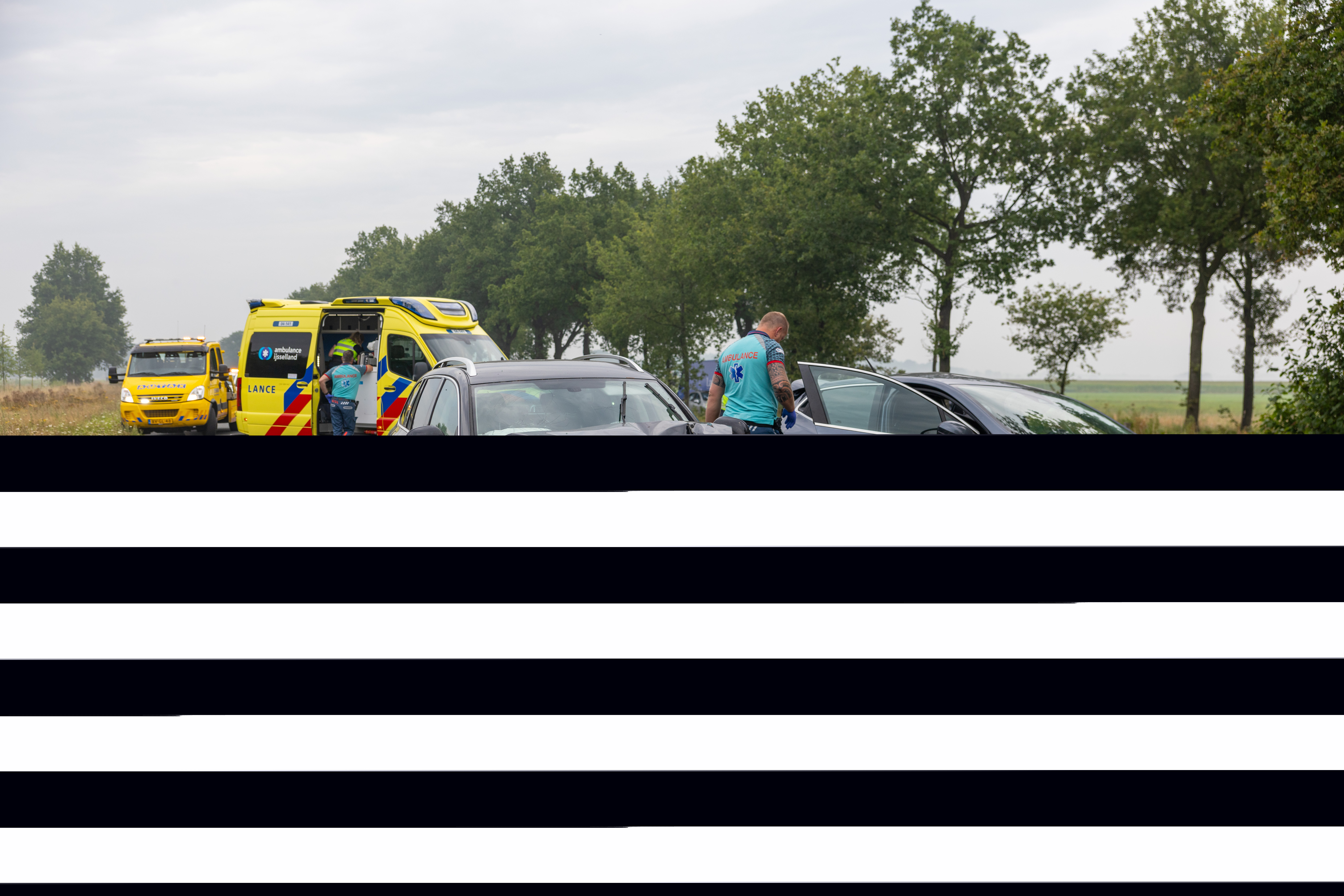 Twee gewonden bij heftige kop-staartbotsing in Damsholte. Twee gewonden bij heftige kop-staartbotsing in Damsholte.