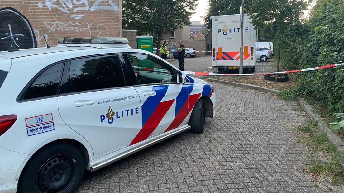 Er staat een PD-unit bij de straat waar het slachtoffer gewoond zou hebben.