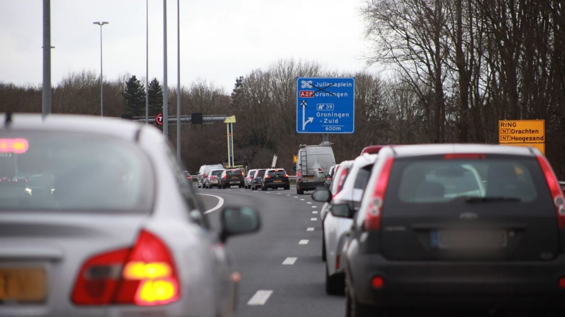 File richting het Julianaplein