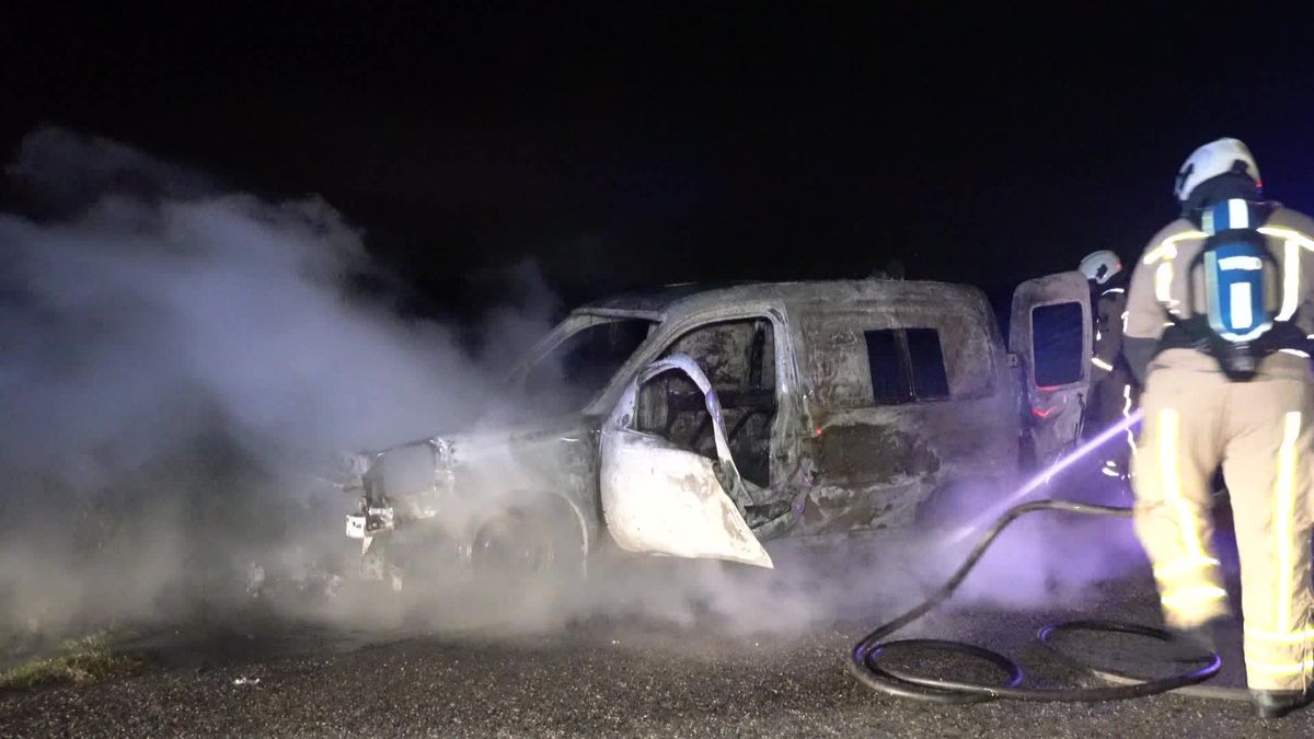 Brandweer kan auto niet meer redden bij Smilde