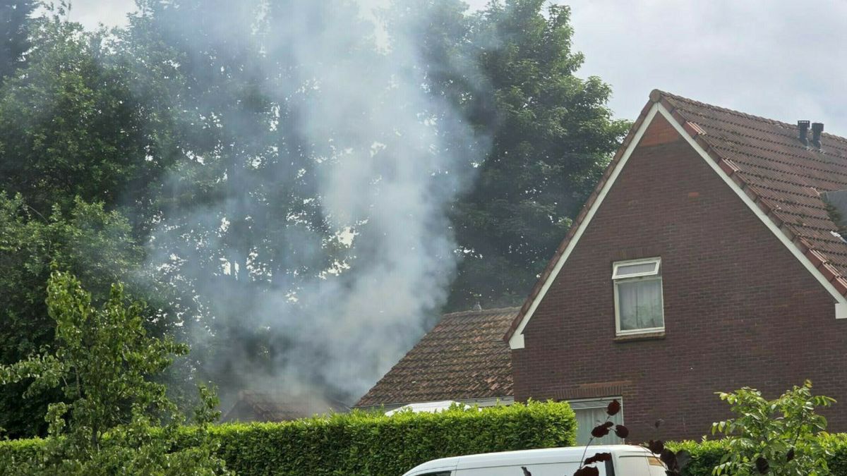 Brand in schuur bij woning in Nieuw-Buinen onder controle