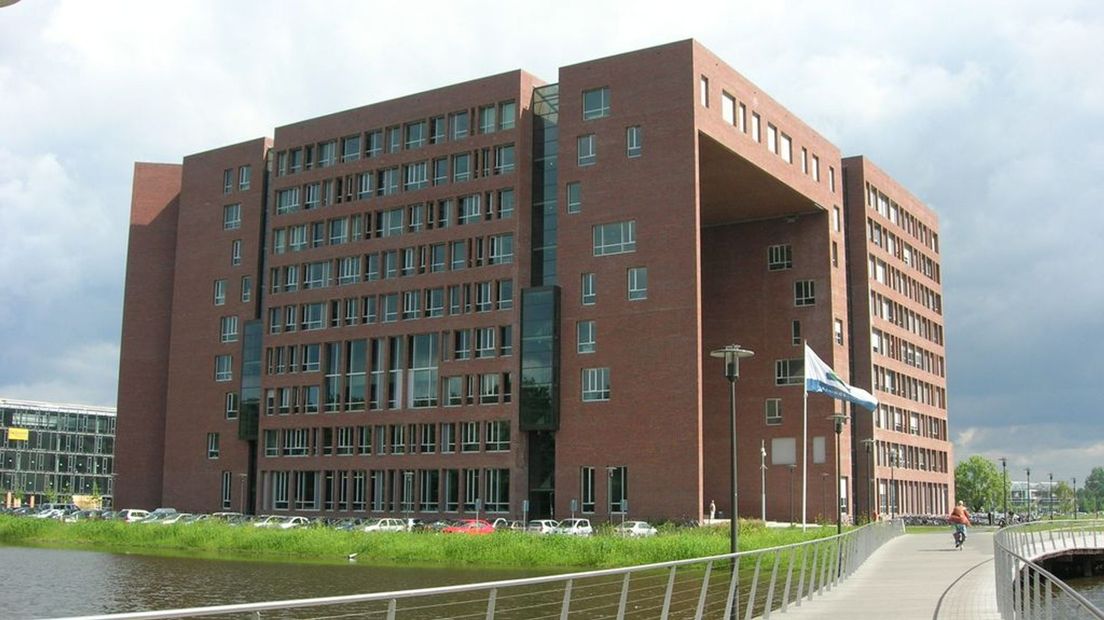 Het gebouw Forum waar de bezetting op dit moment aan de gang is