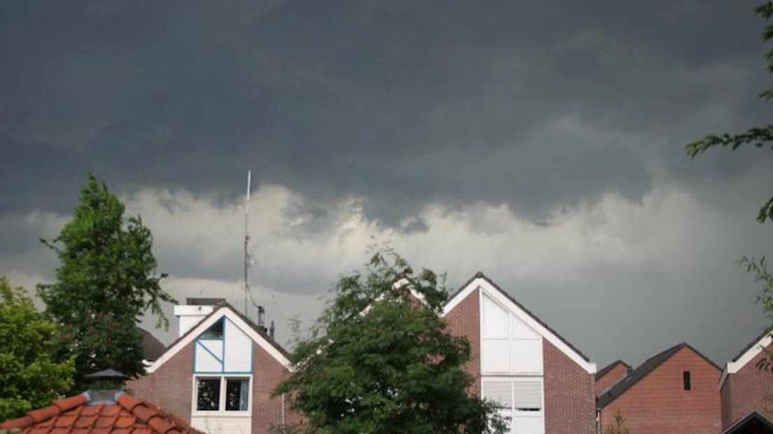 donkere wolken