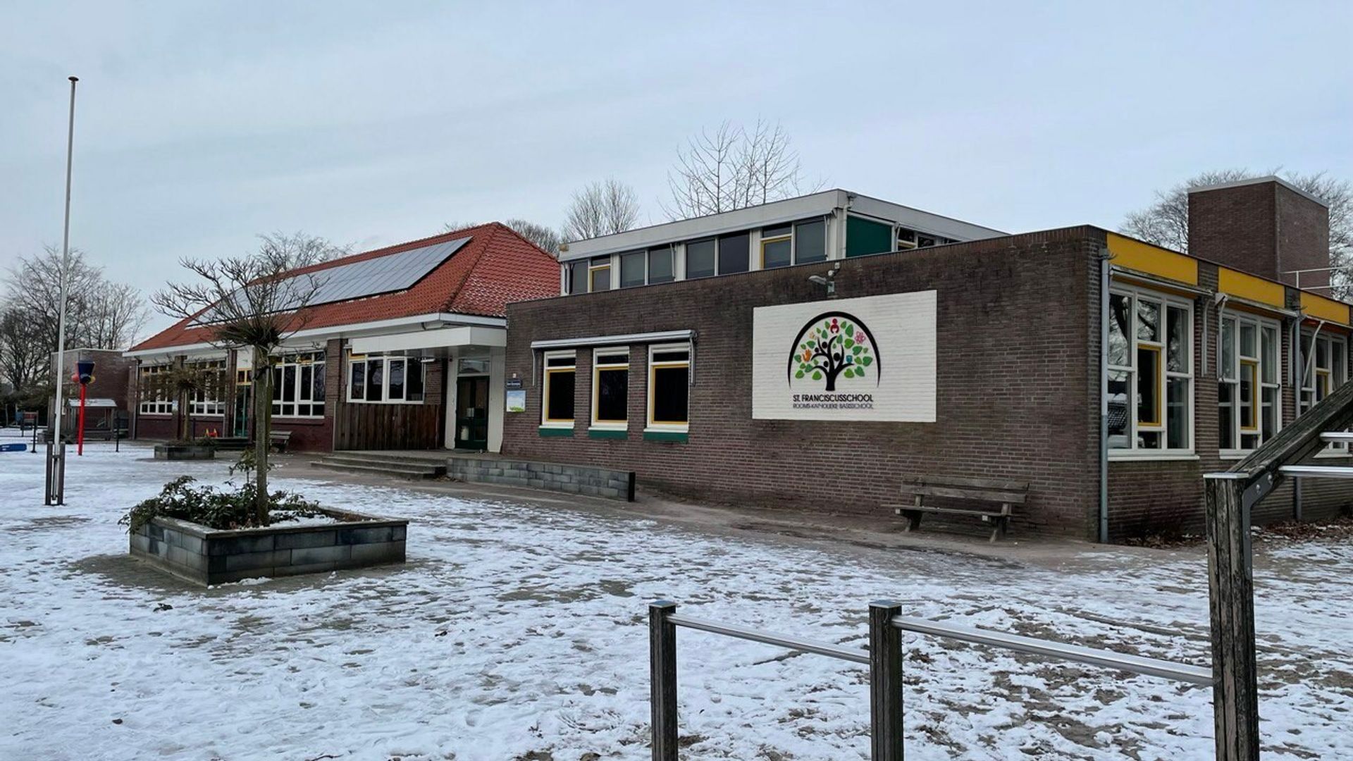 Grote Verslagenheid Bij Basisschool Weiteveen: 'Vandaag Extra Aandacht ...