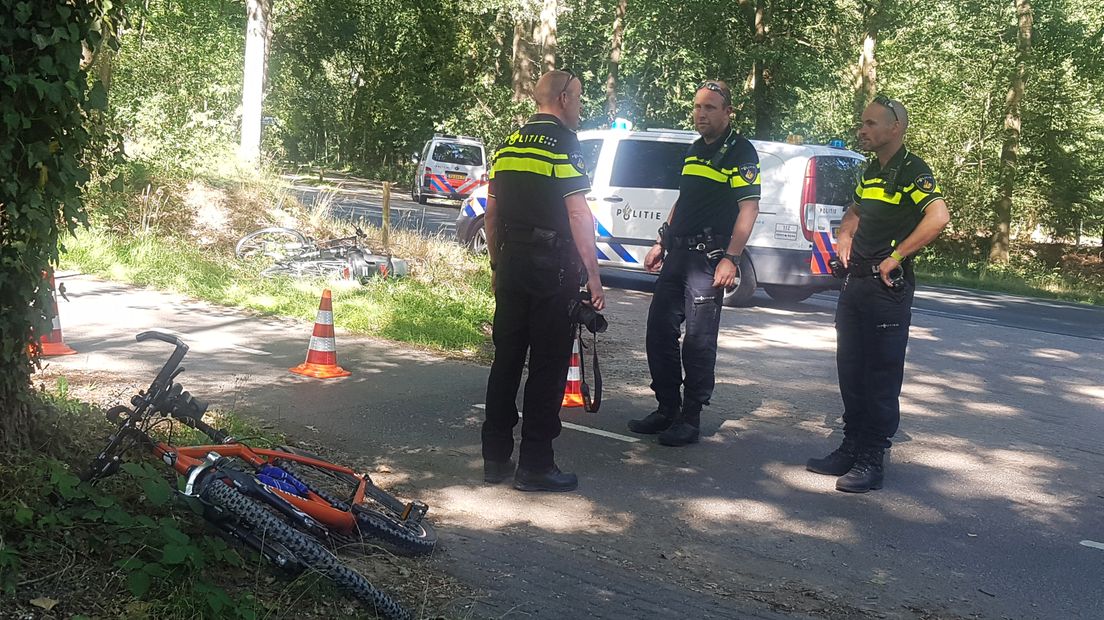 Wielrenner gewond na botsing in Havelte (Rechten: Persbureau Meter)