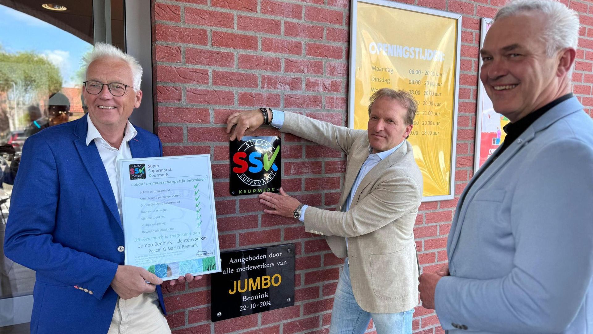Jumbo Bennink in Lichtenvoorde ontvangt Super Supermarkt Keurmerk.