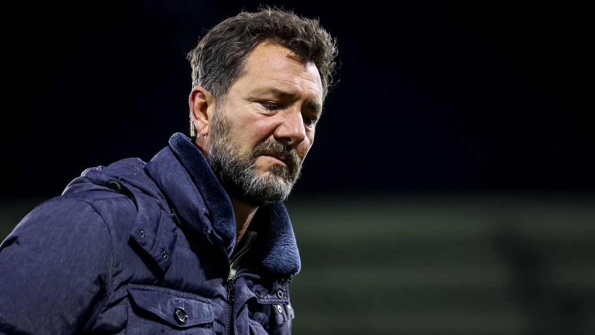 MVV-trainer teleurgesteld: 'Ik vond dat we ons in de eerste helft naar de slachtbank lieten leiden'