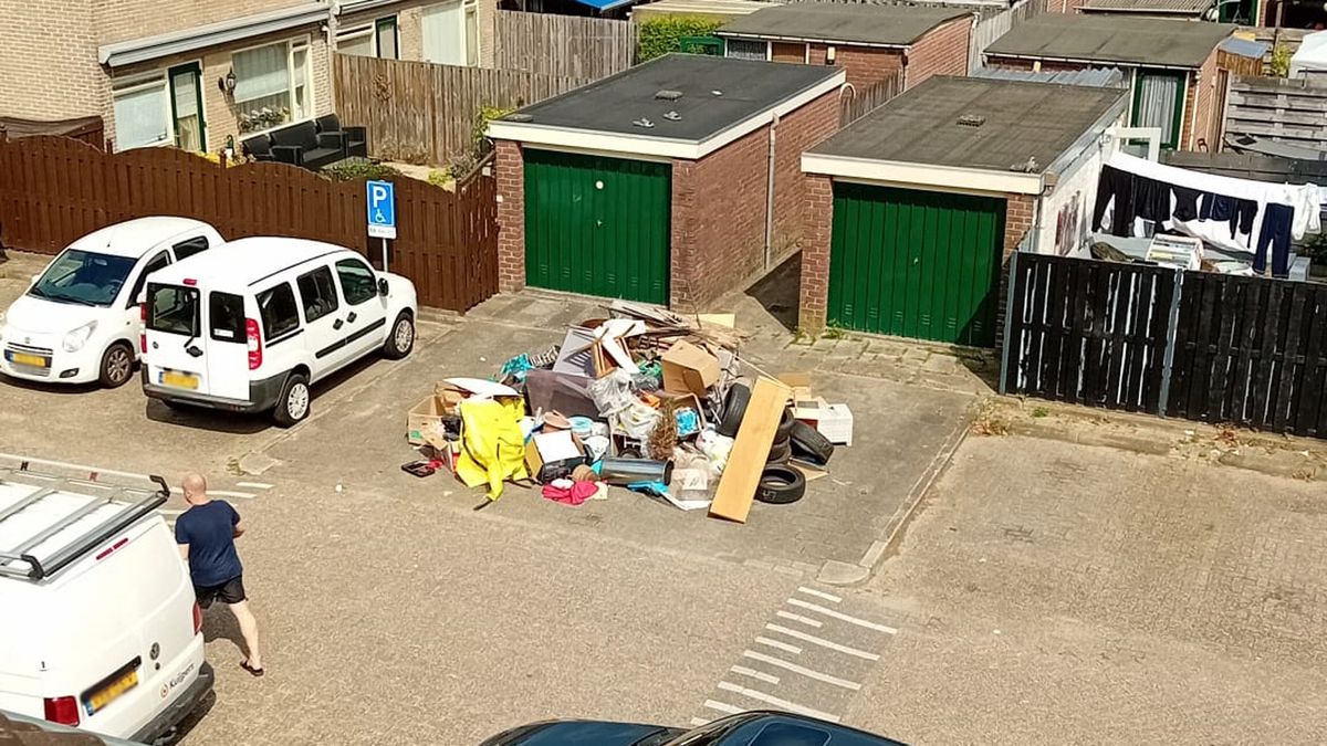 Afvalberg versperde week lang brandgang in Nieuwegein: 'De berg groeide en groeide'