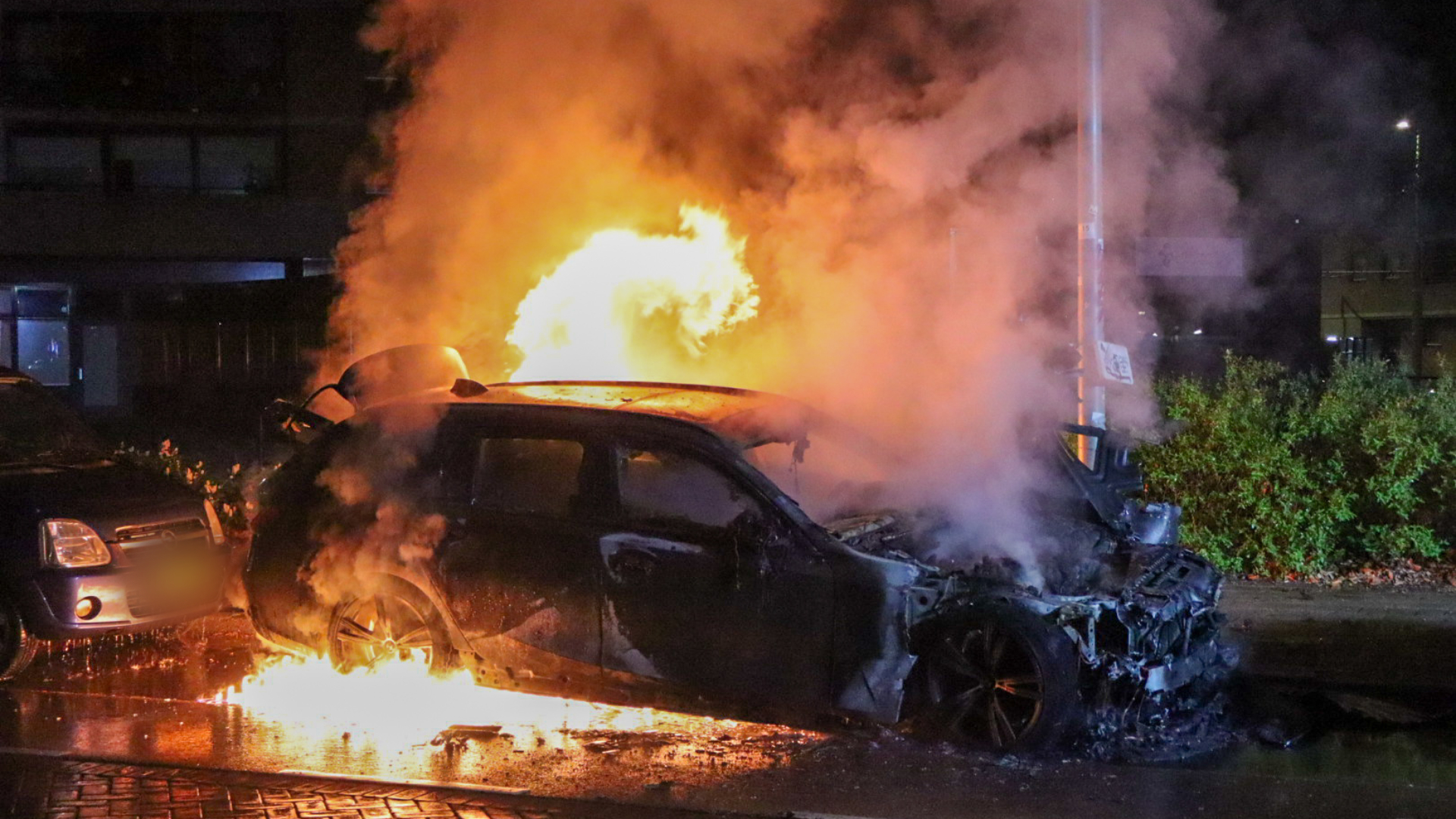 BMW volledig uitgebrand