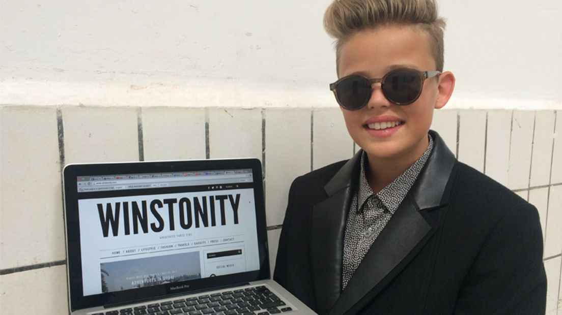 Fashion blogger Winston Scheper met zijn site Winstonity (Rechten: Petra Wijnsema / RTV Drenthe)