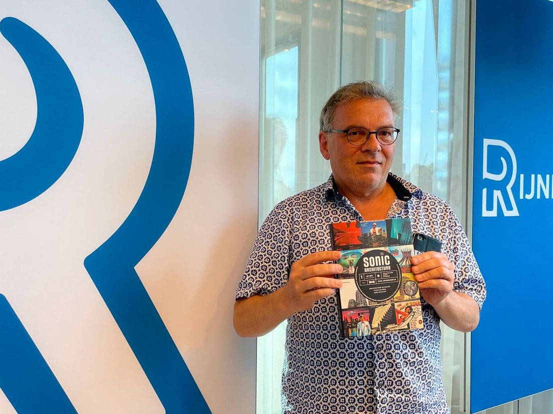 Paul Groenendijk met zijn nieuwe boek