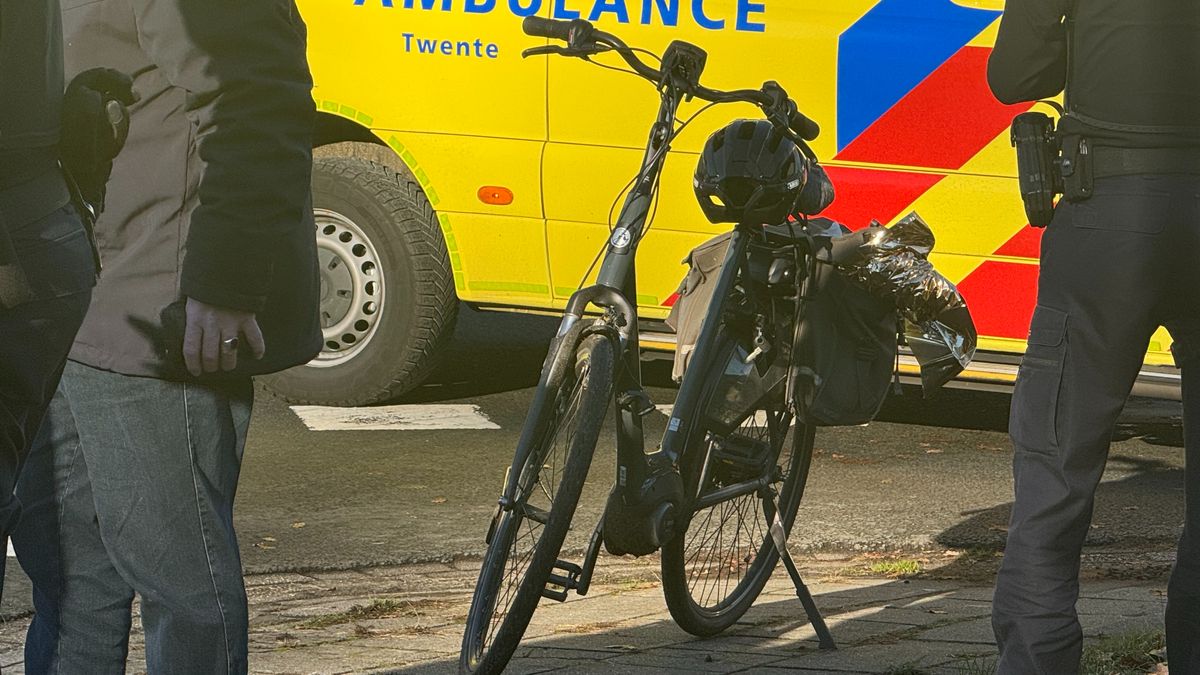 Fietser gewond bij aanrijding met afslaande auto in Holten