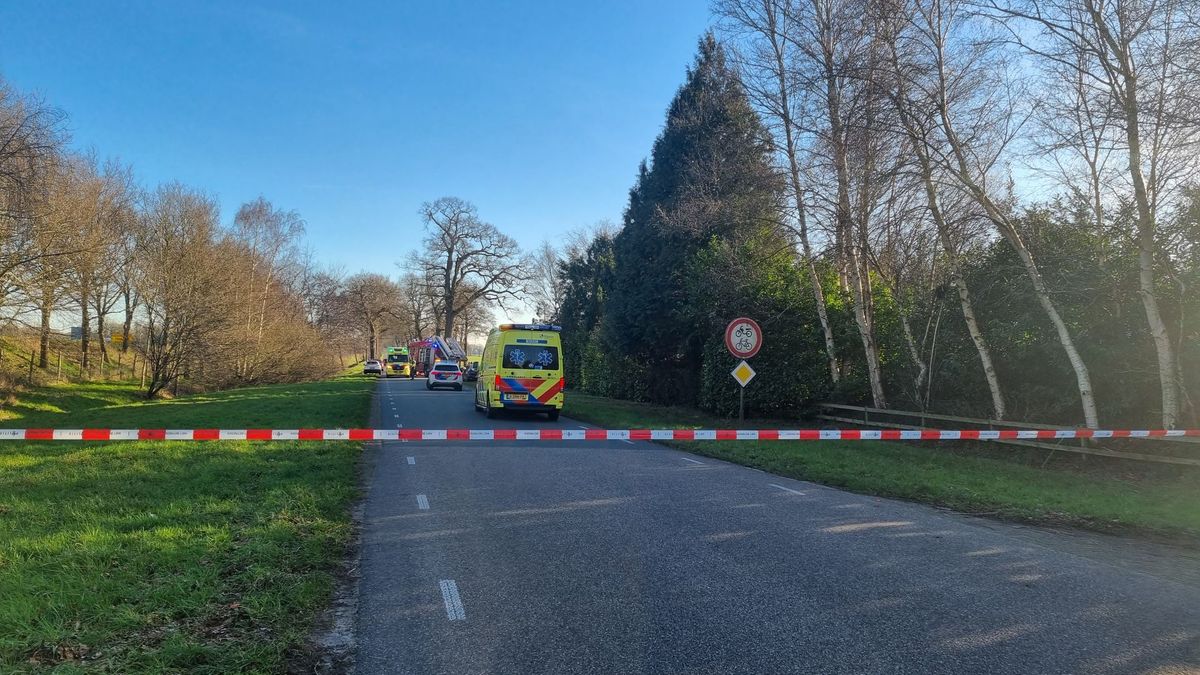 Automobilist ongeluk Nijeveen overleden