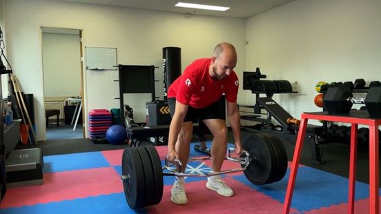 MASV-speler Yancey Baars op weg terug na auto-ongeluk. MASV-speler Yancey Baars op weg terug na auto-ongeluk.