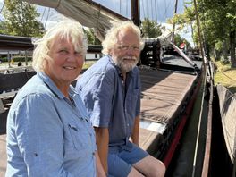 Tienke en Roel uit Woudrichem zijn met hun schip uit 1923 terug in Smilde: 'Nu is de werf helemaal weg'