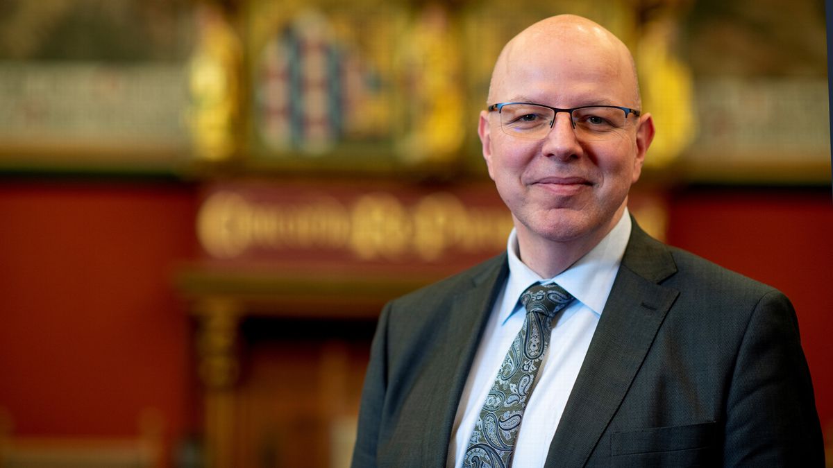 Statengriffier Arnold Rosier wordt de nieuwe burgemeester van Dantumadiel