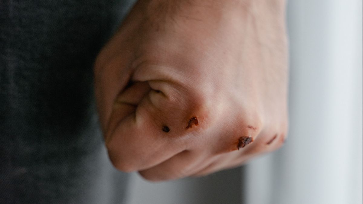 Vader moet cel in na gewelddadige wraakactie om dochtertje