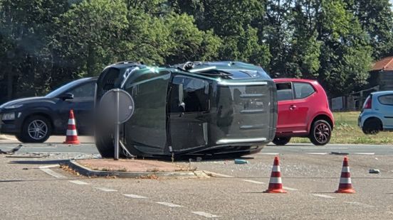 Gewonden naar ziekenhuis na botsing