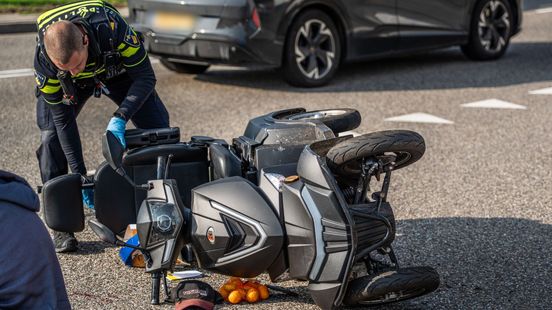 Man op scootmobiel gewond bij botsing in Duiven