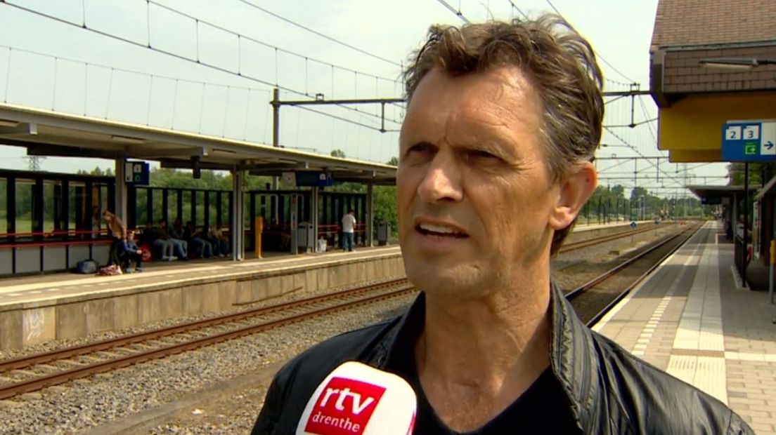 Gerard Fidom zou zich volgens burgemeester Karel Loohuis buiten raadsdiscussies over de ijsbaan moeten houden (Rechten: archief RTV Drenthe)