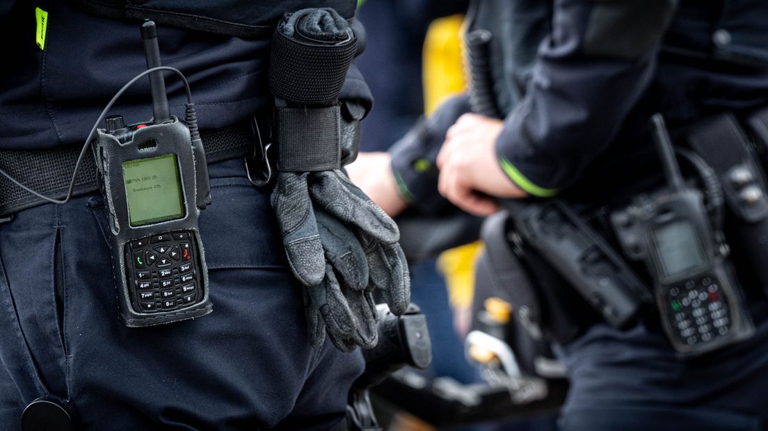 C2000-netwerk, hulpdiensten, politie, communicatie, portofoon, 112