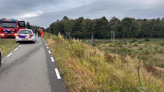 112 Nieuws: Automobilist ernstig gewond na ongeval op N737, wagen schiet van talud en knalt tegen hekwerk spoor. 112 Nieuws: Automobilist ernstig gewond na ongeval op N737, wagen schiet van talud en knalt tegen hekwerk spoor.