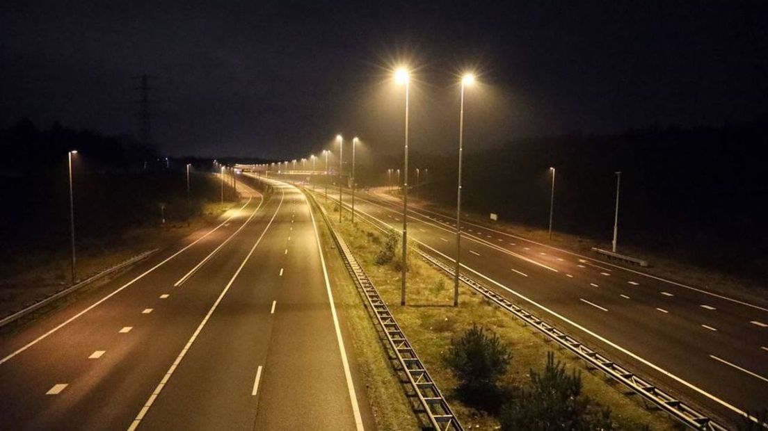 Stilte op de snelweg op de A50 bij Schaarsbergen.