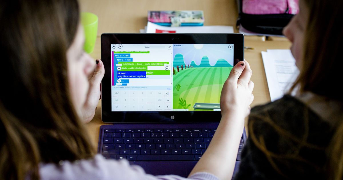 Irritatie over school die leerlingen MacBooks aanraadt: 'Sommige ouders kunnen dat niet betalen'