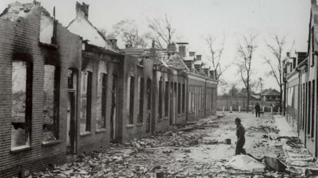 De Harmoniestraat in Appingedam na de bombardementen in de Tweede Wereldoorlog.