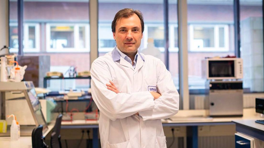 Microbioloog Alex Friedrich van het UMCG