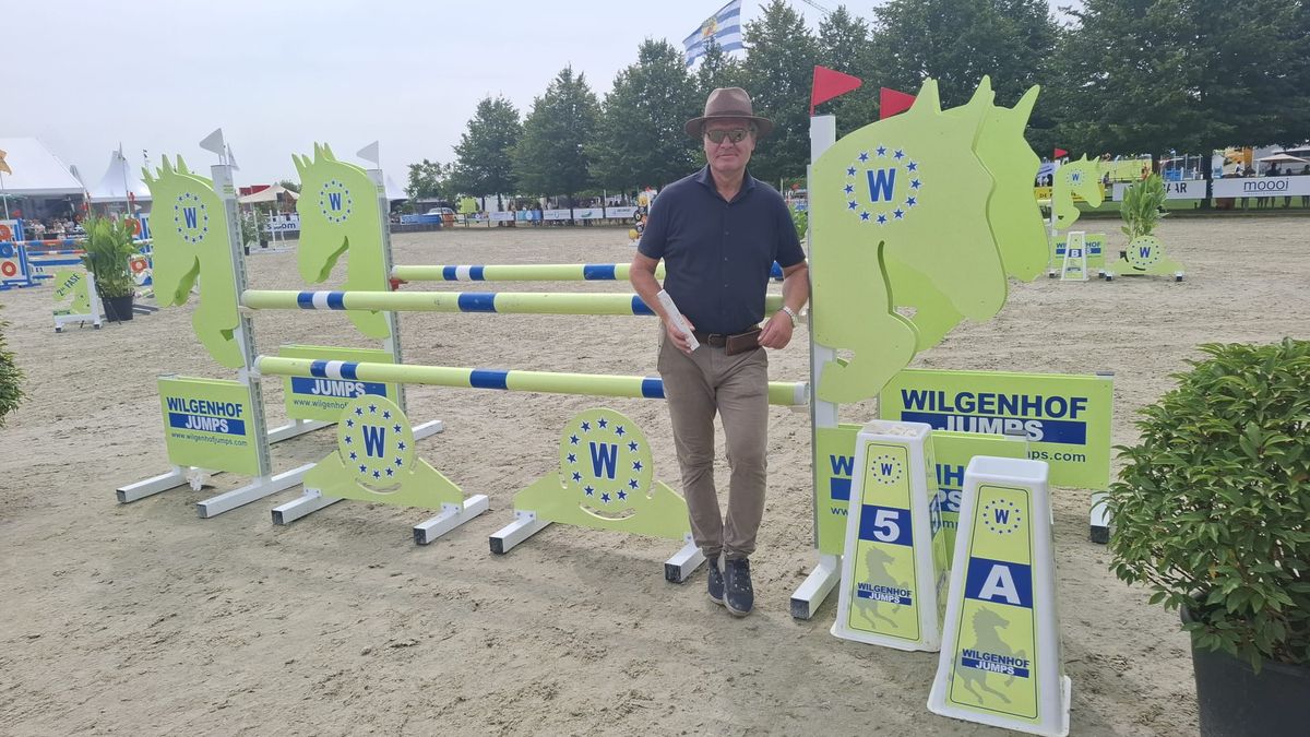 Passen en meten voor parcoursbouwer van Jumpin' de Weel: 'Als er af en toe een balk naar de grond ga