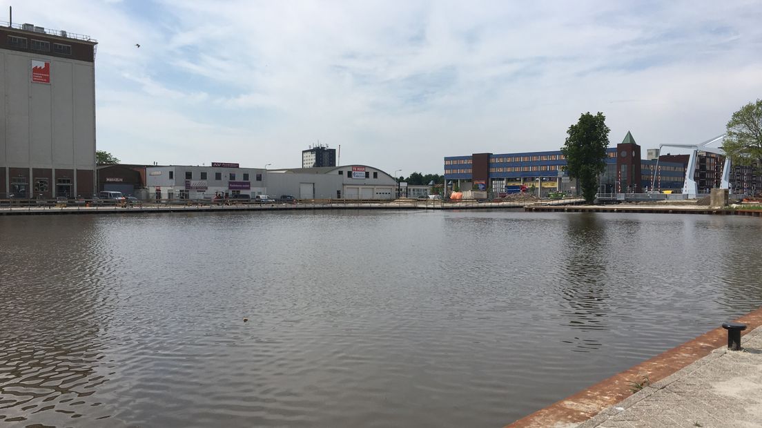 Het water van de Havenkade moet tijdens het Blauwe As Festival vol komen te liggen met bootjes (Rechten: archief RTV Drenthe)