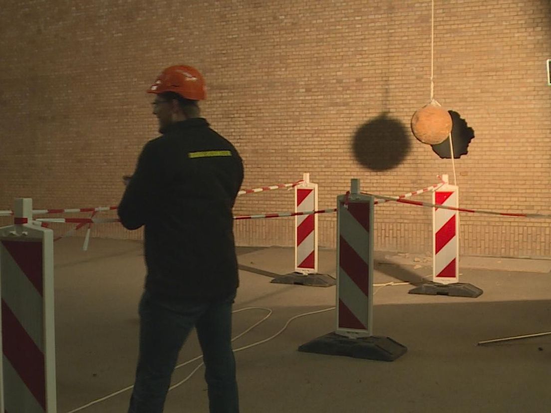 Kinderen mochten dinsdag de aftrap geven voor de sloop