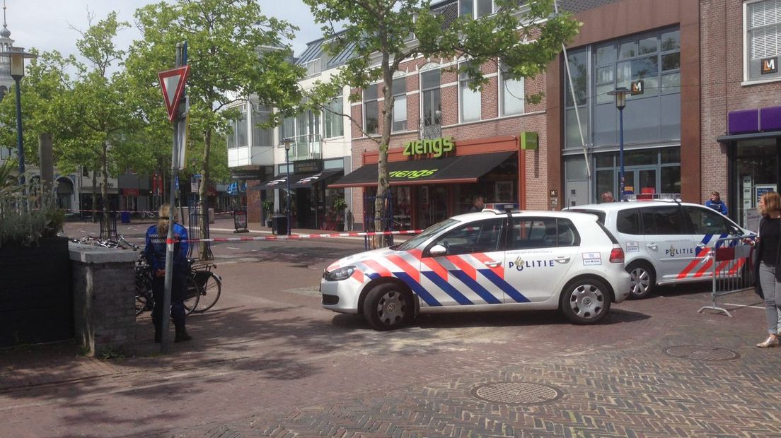 De politie doet onderzoek (Rechten: RTV Drenthe / Janet Oortwijn)