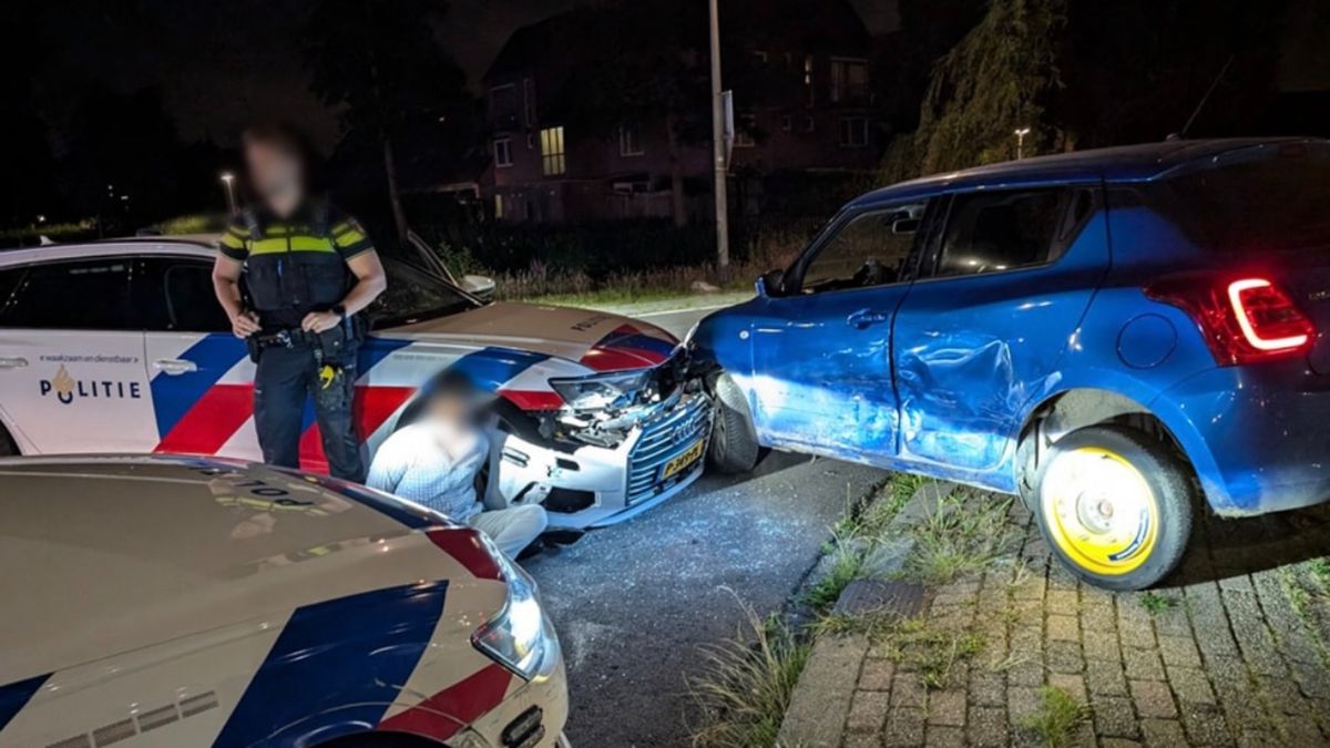 Politie ramt auto na achtervolging vanuit Den Haag - Rijnmond