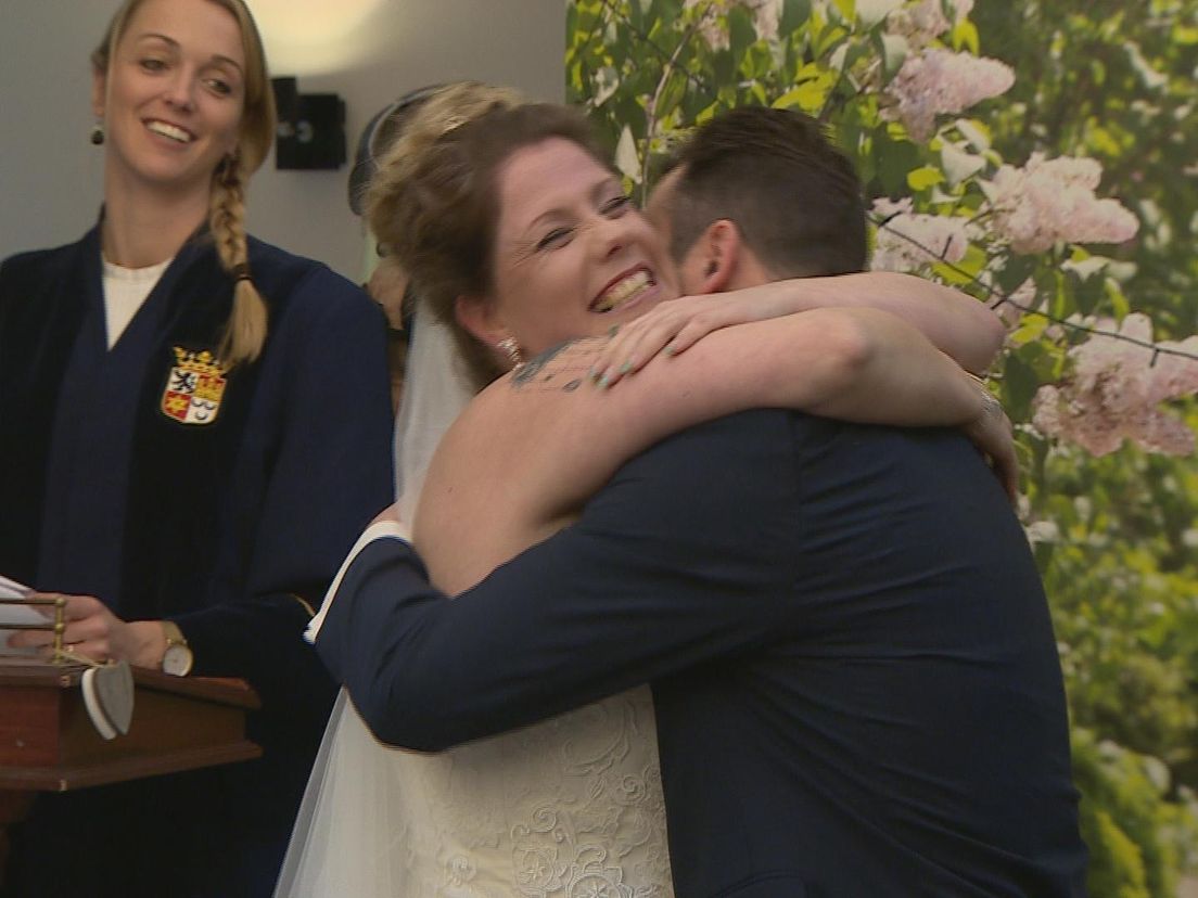 Laurens en Sandy geven elkaar jawoord