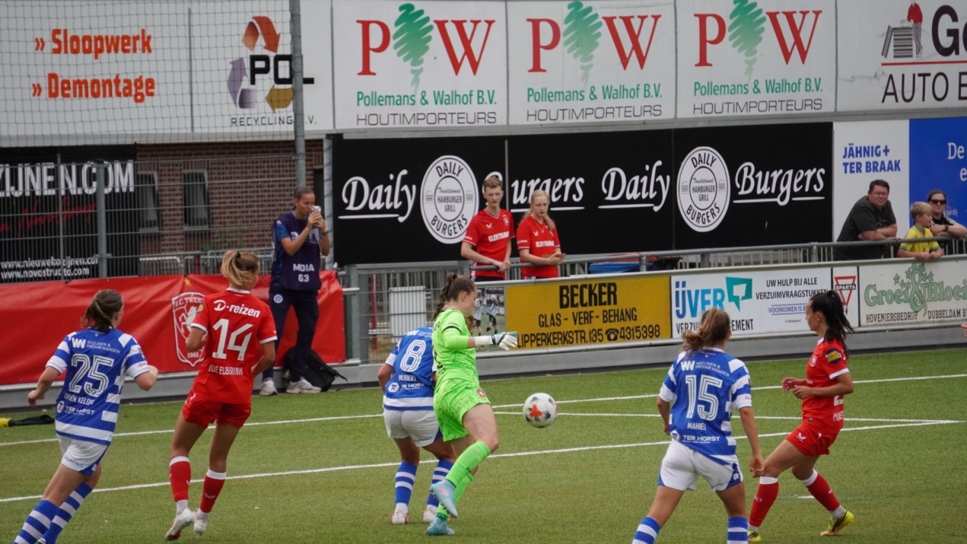 LIVE | De Graafschap Vrouwen: ook in de tweede helft vooral kansen voor FC Twente
