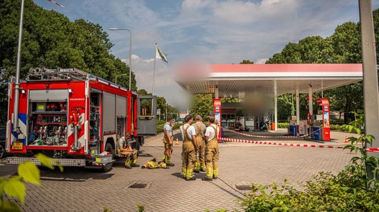 Brandweer sluit tankstation door lekkage