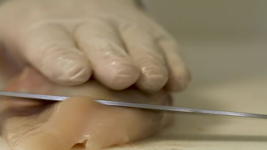 Terwijl andere slagers sluiten breidt Milan (21) juist uit