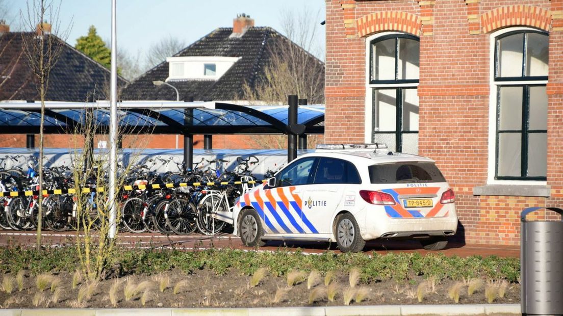 De politie bij het station