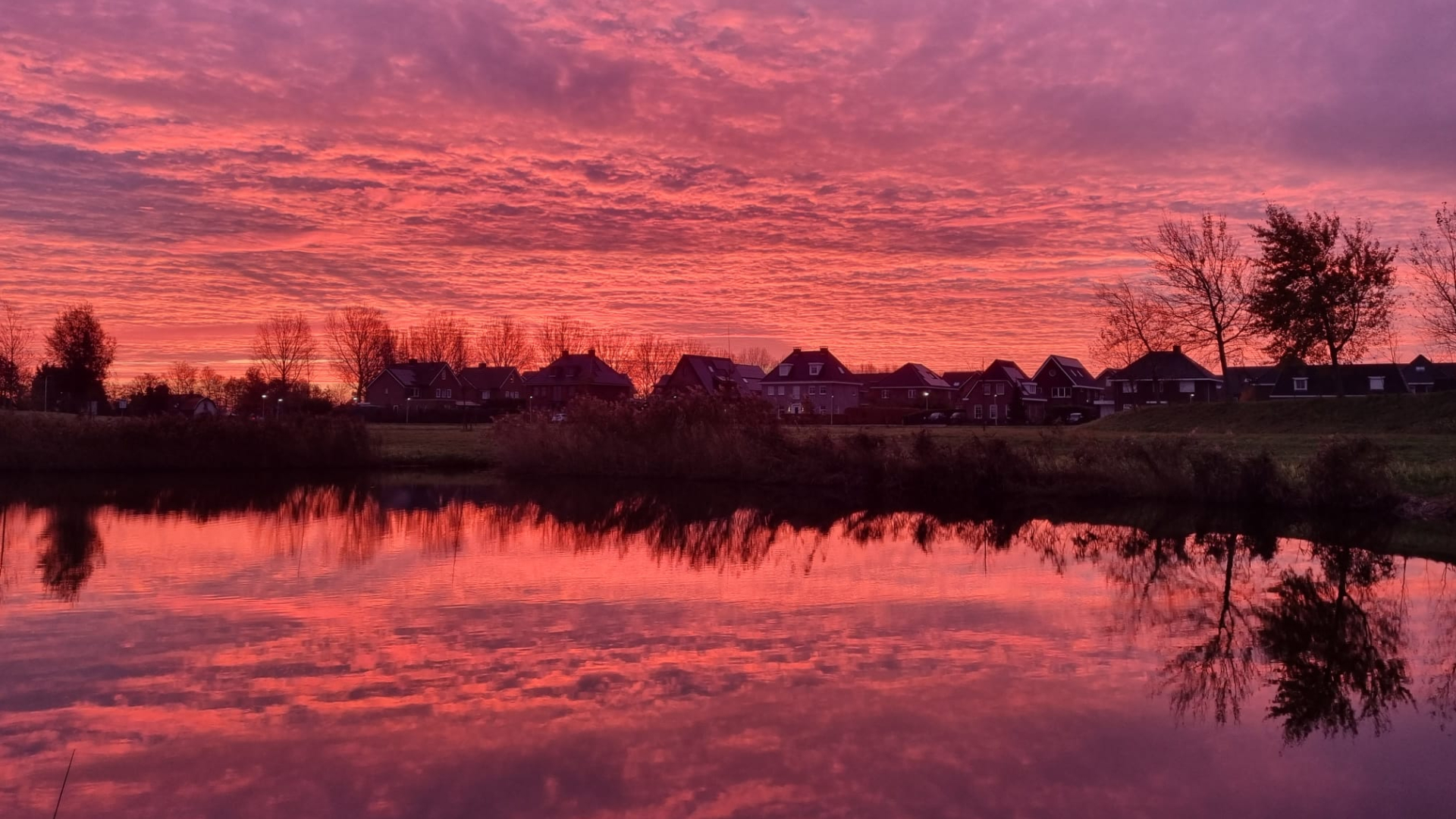 Wat een prachtige zonsopkomst vanmorgen, dit zijn de mooiste foto’s