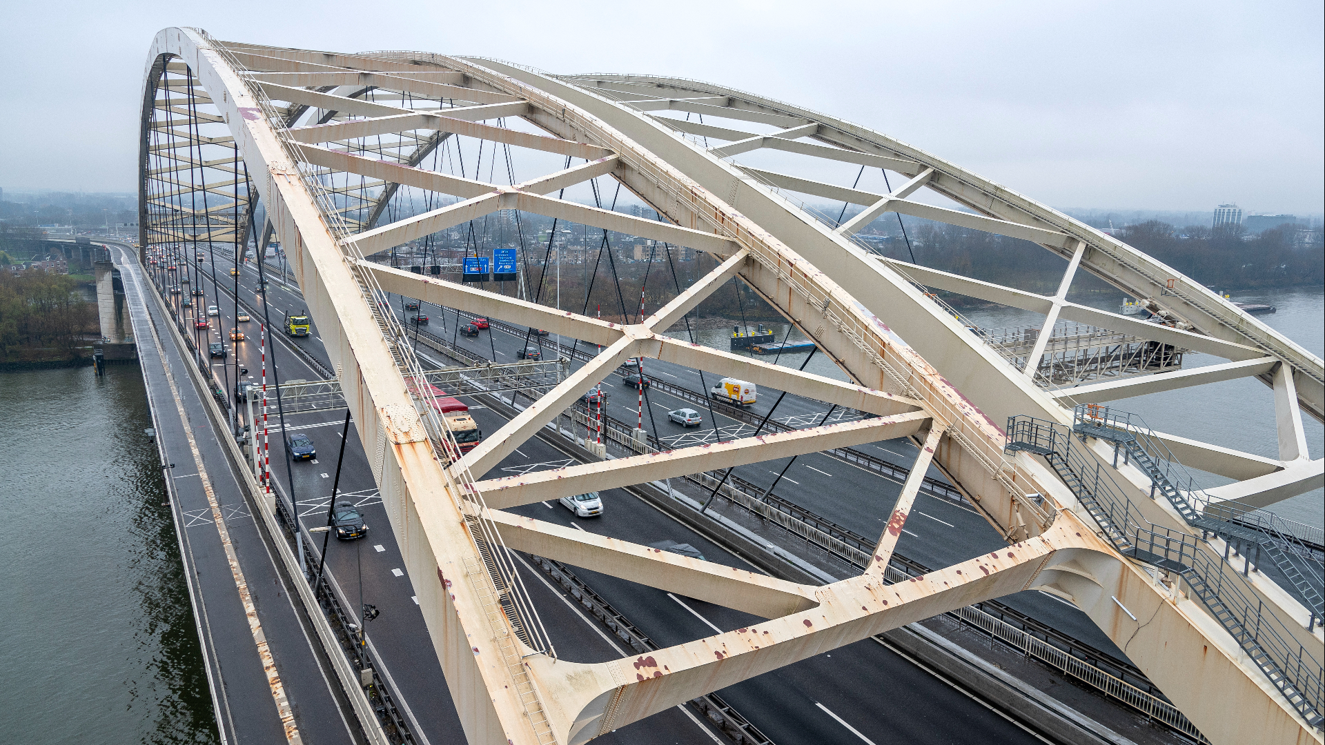De van Brienenoordbrug  ligt er vanaf 2029 uit vanwege een megarenovatie