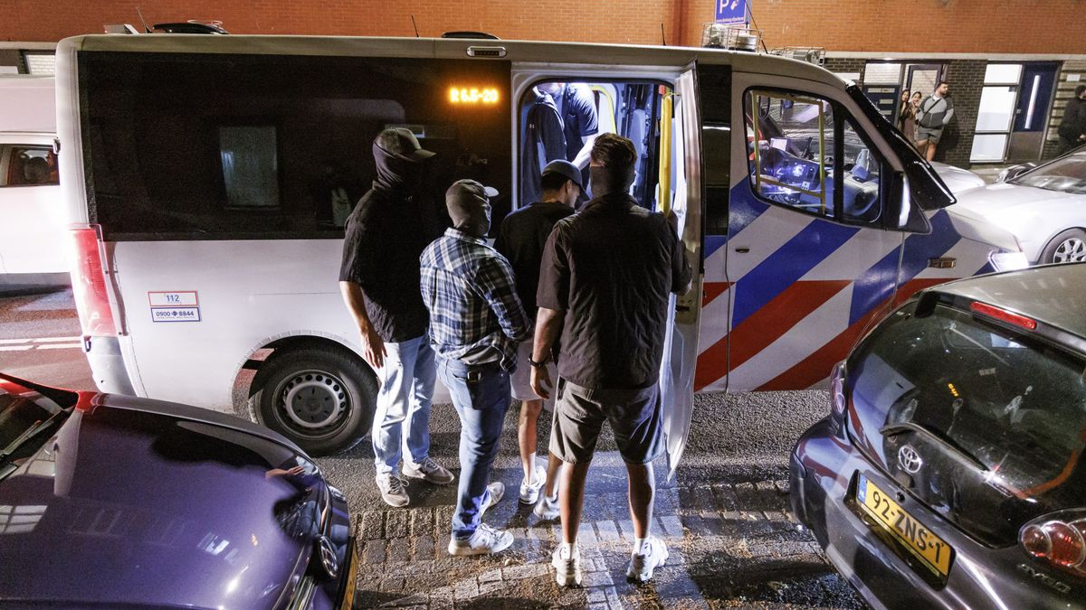 LIVEBLOG | Politie in Schilderswijk aanwezig - Marokko verliest kwartfinale van Frankrijk
