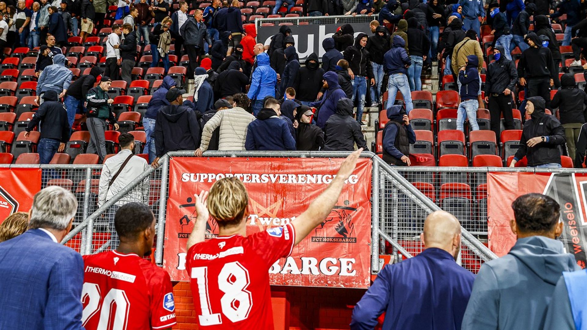 Rellen FC Twente - Hammarby: Maandenlange Celstraffen Geëist Tegen ...