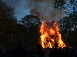 Paasvuren onder druk: gaat de traditie langzaam in rook op?