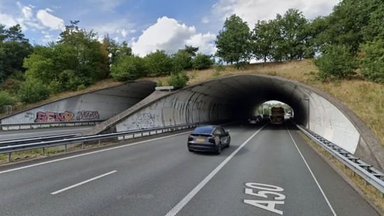 A50 en parallelweg afgesloten door onderhoud ecoduct Woeste Hoeve