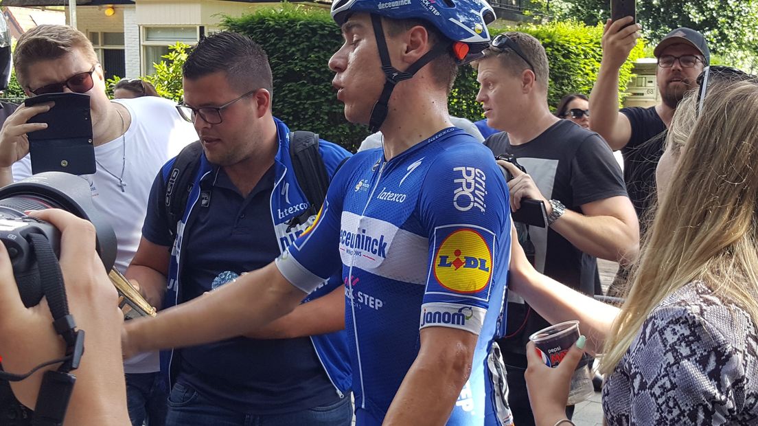 Wielrenner Fabio Jakobsen uit Heukelum heeft zondag het NK Wielrennen op zijn naam geschreven. De renner van Deceuninck - Quick-Step was de snelste in de sprint na 223,4 kilometer met start en finish in Ede.