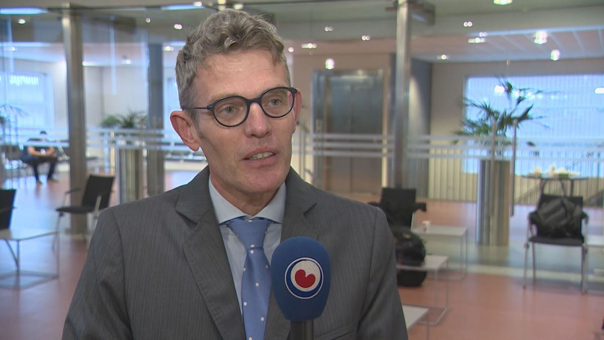 Opvang voor vluchtelingen op erf bij boerderij in Oldeholtpade