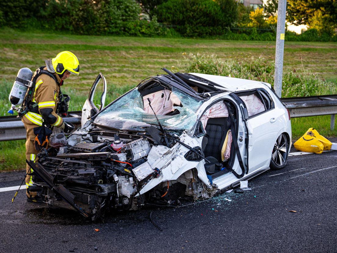 De schade aan de auto is groot